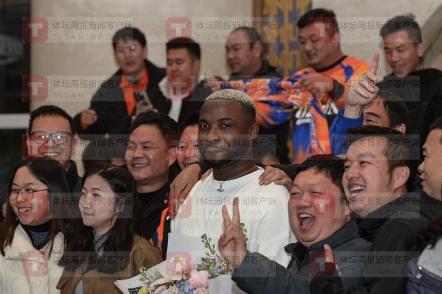 1737286207906042332.jpg v体育-专访奥斯卡②:渴望尽快完成归化手续帮助国足