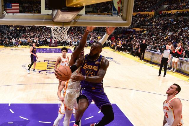 v体育-30+超乔丹升历史第一！四旬詹皇仍有少年狂：还有油