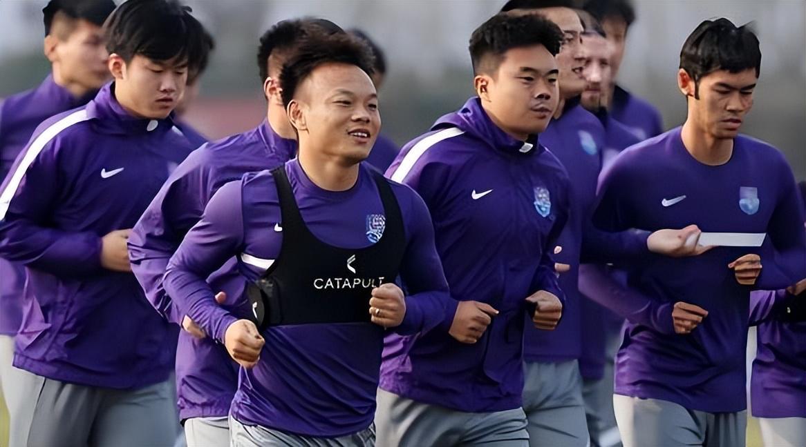 v站-蒿俊闵明明也是津门虎功勋,为何于根伟没邀请他回归,原因找到了