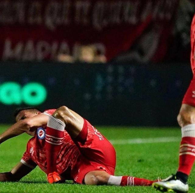 v体育-对手膝盖被踩脱臼得休1年 马塞洛为何还赢得尊重？