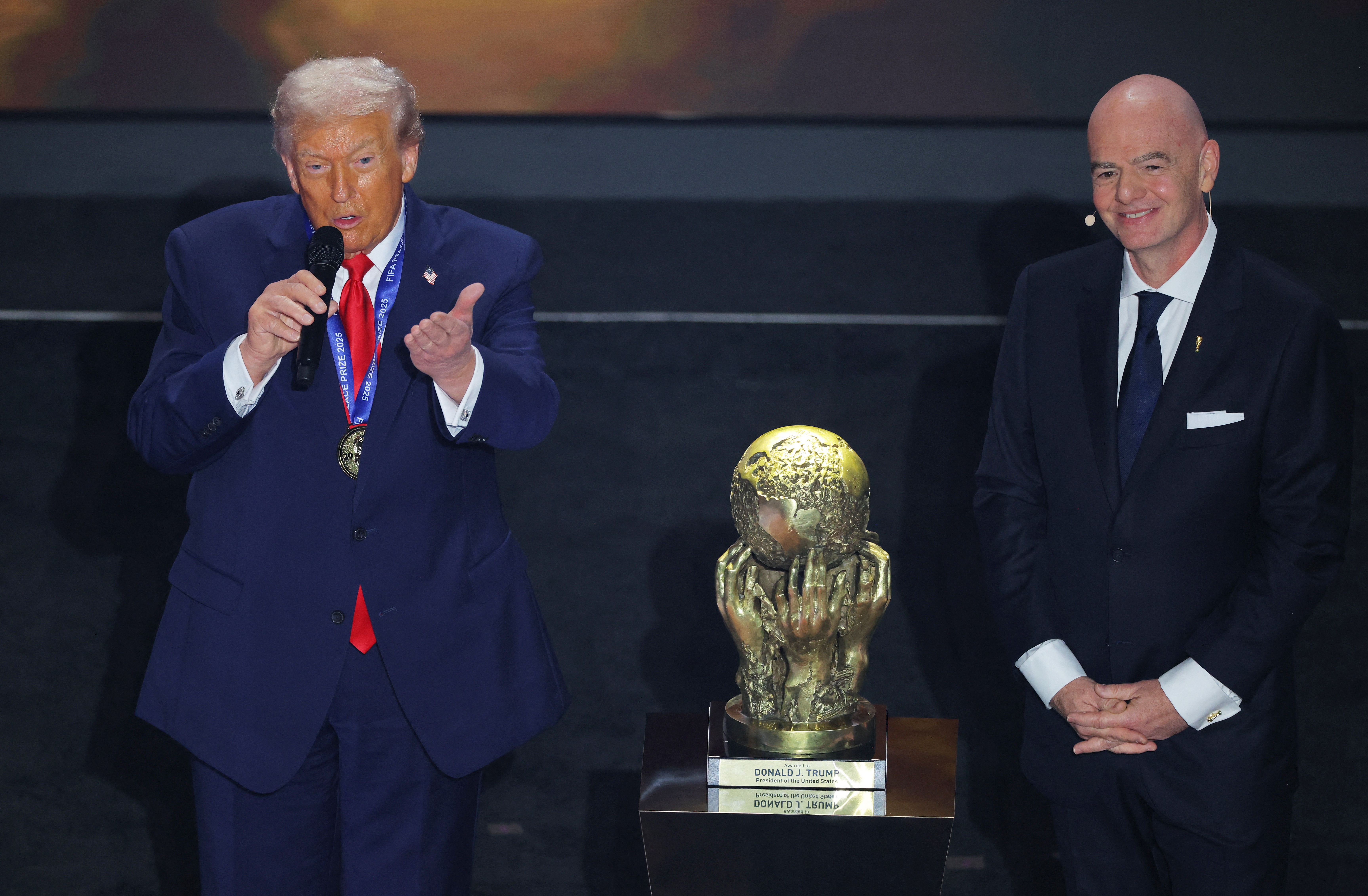 v体育-特朗普：欢迎伊朗参加世界杯，但为了生命安全不建议他们参加