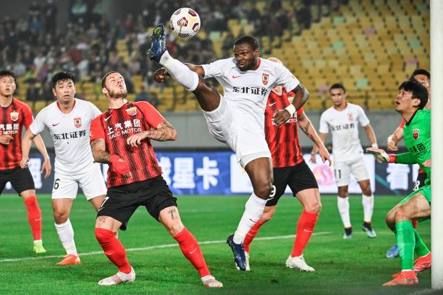 【中超】奥克雷吕文君中框阿瑙伤退 海港0比0亚泰