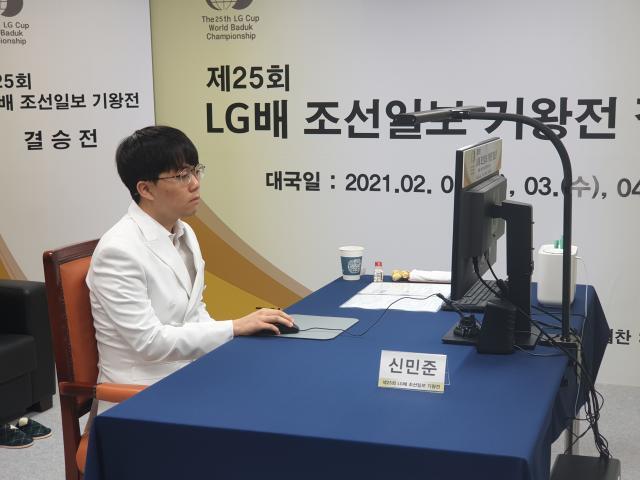 v站体育-LG杯决赛柯洁致命错觉失好局，明天最终局一决胜负